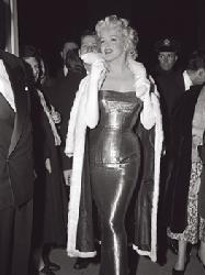 Lamina - Marilyn Monroe in Long Fitted Evening Gown  Enmarcado de cuadros