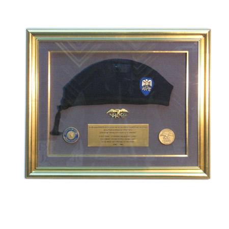 Enamarcado Boina, medallas y pin